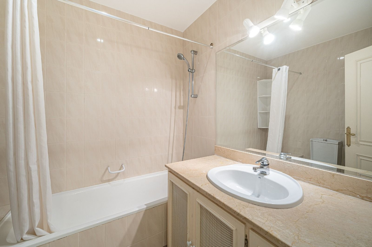 Huis te koop in La Quinta | 4 slaapkamers H5292241