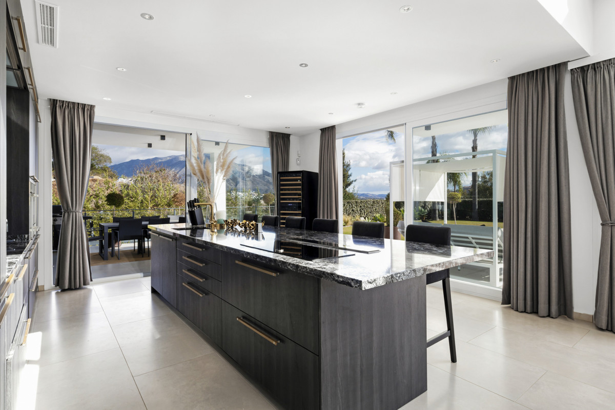 Huis te koop in La Quinta | 4 slaapkamers H5321713