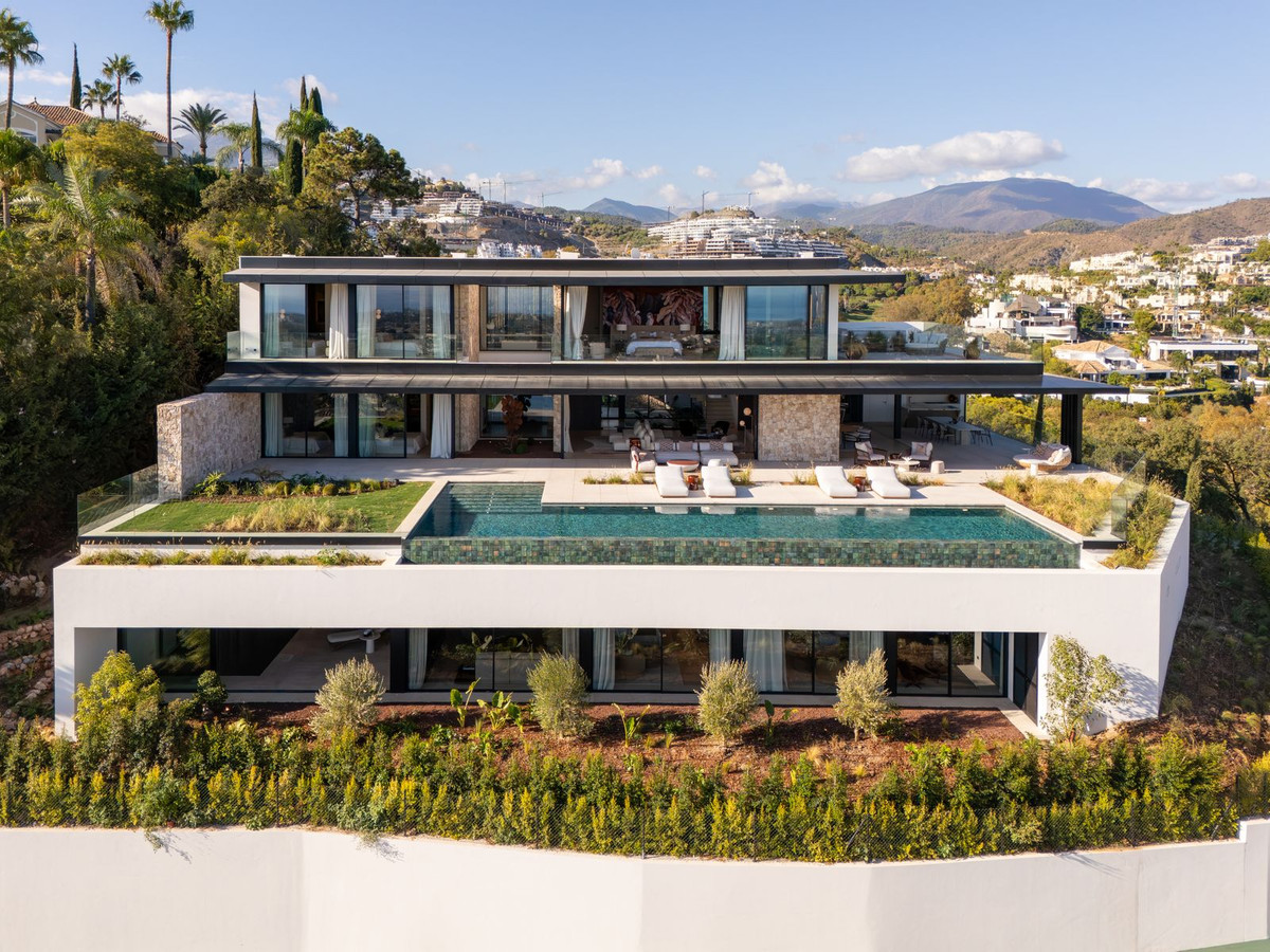 Huis te koop in La Quinta | 8 slaapkamers H5324431