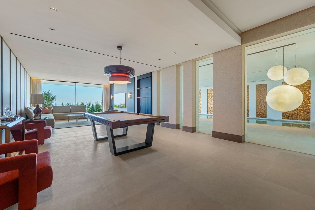 Huis te koop in La Quinta | 8 slaapkamers H5324431