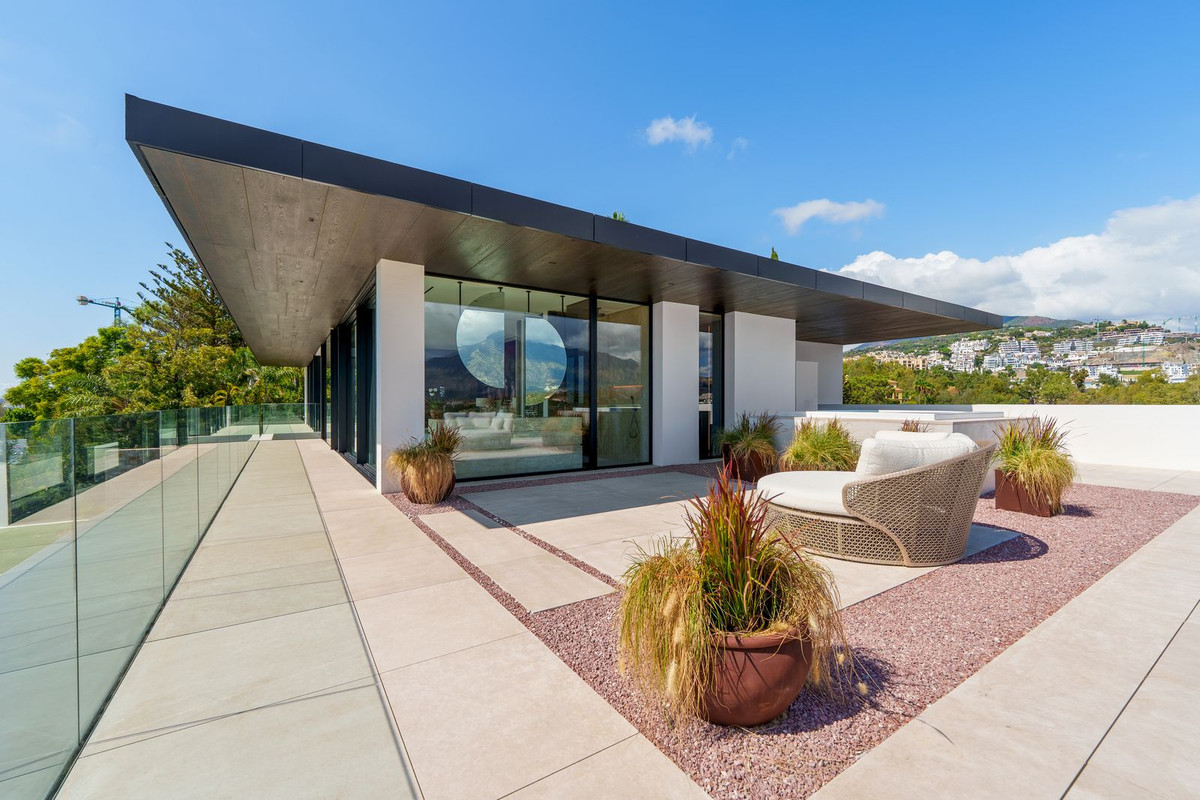 Huis te koop in La Quinta | 8 slaapkamers H5324431