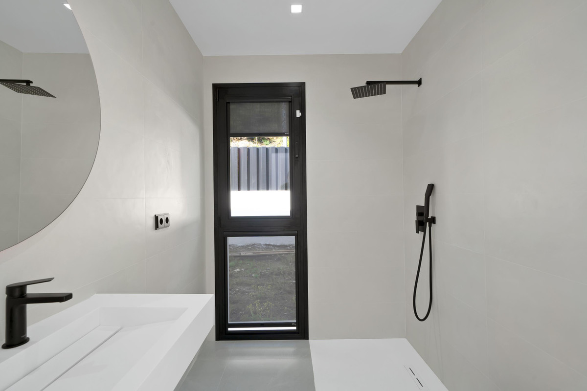 Huis te koop in La Quinta | 4 slaapkamers H5334478