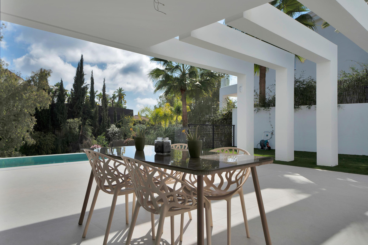 Huis te koop in La Quinta | 4 slaapkamers H5334478