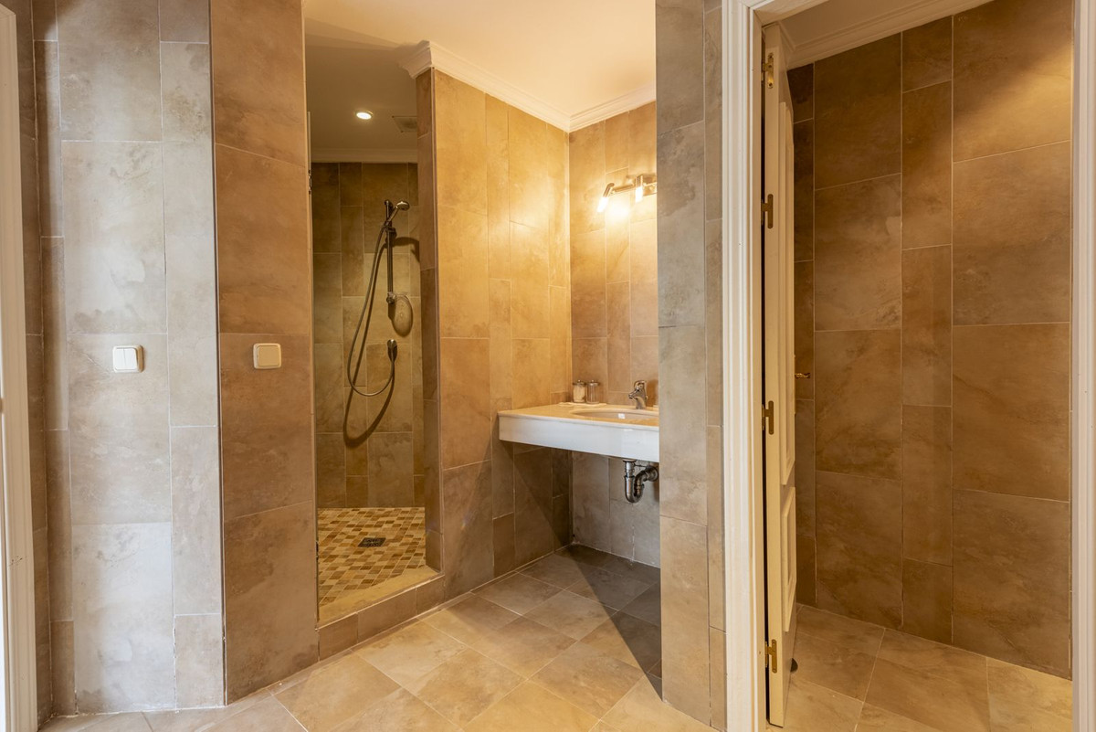 Huis te koop in La Quinta | 5 slaapkamers H5401792