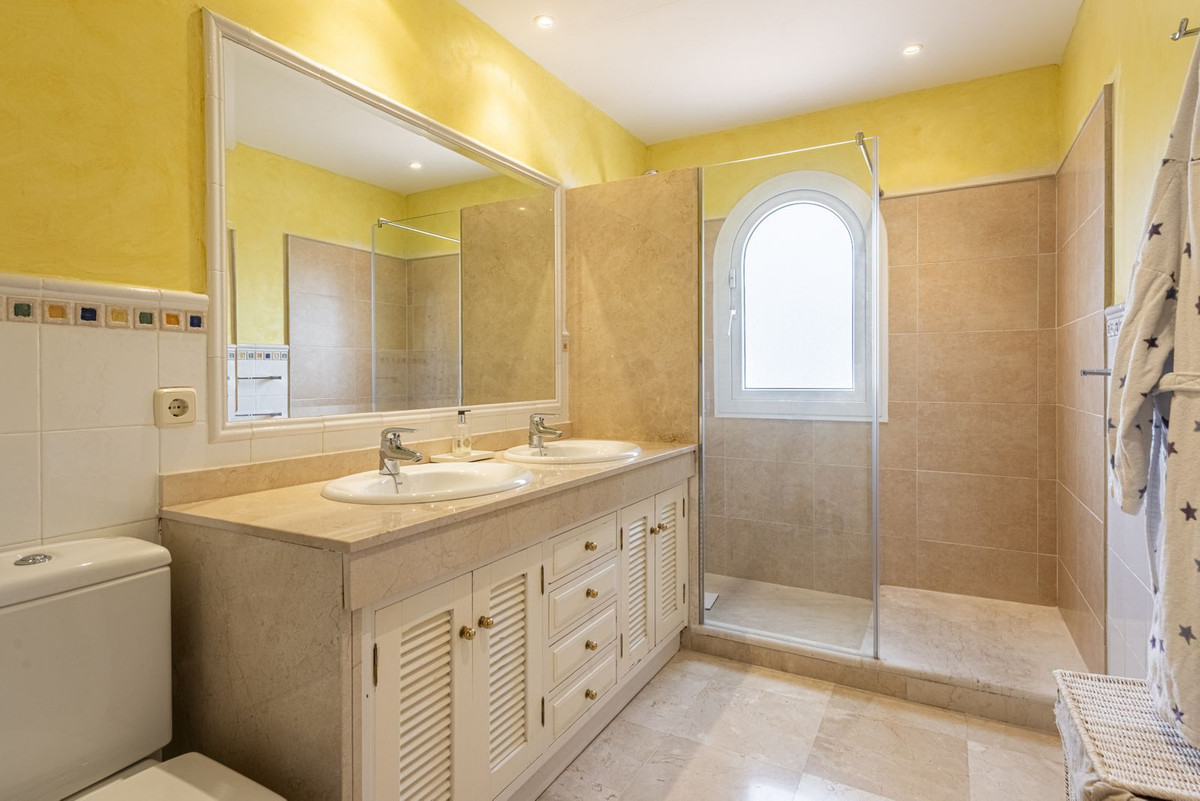 Huis te koop in La Quinta | 5 slaapkamers H5401792