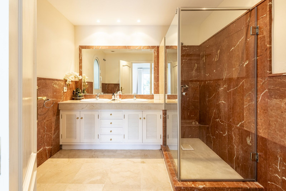 Huis te koop in La Quinta | 5 slaapkamers H5401792