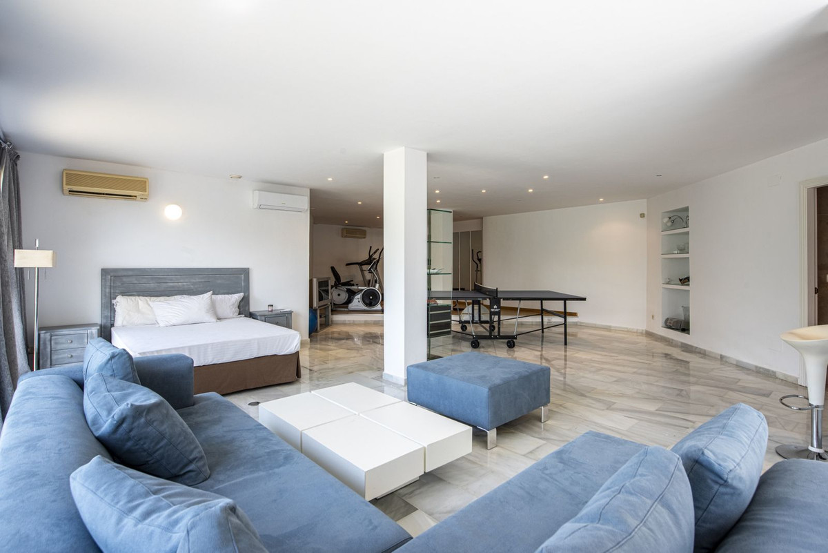 Huis te koop in La Quinta | 5 slaapkamers H5401792