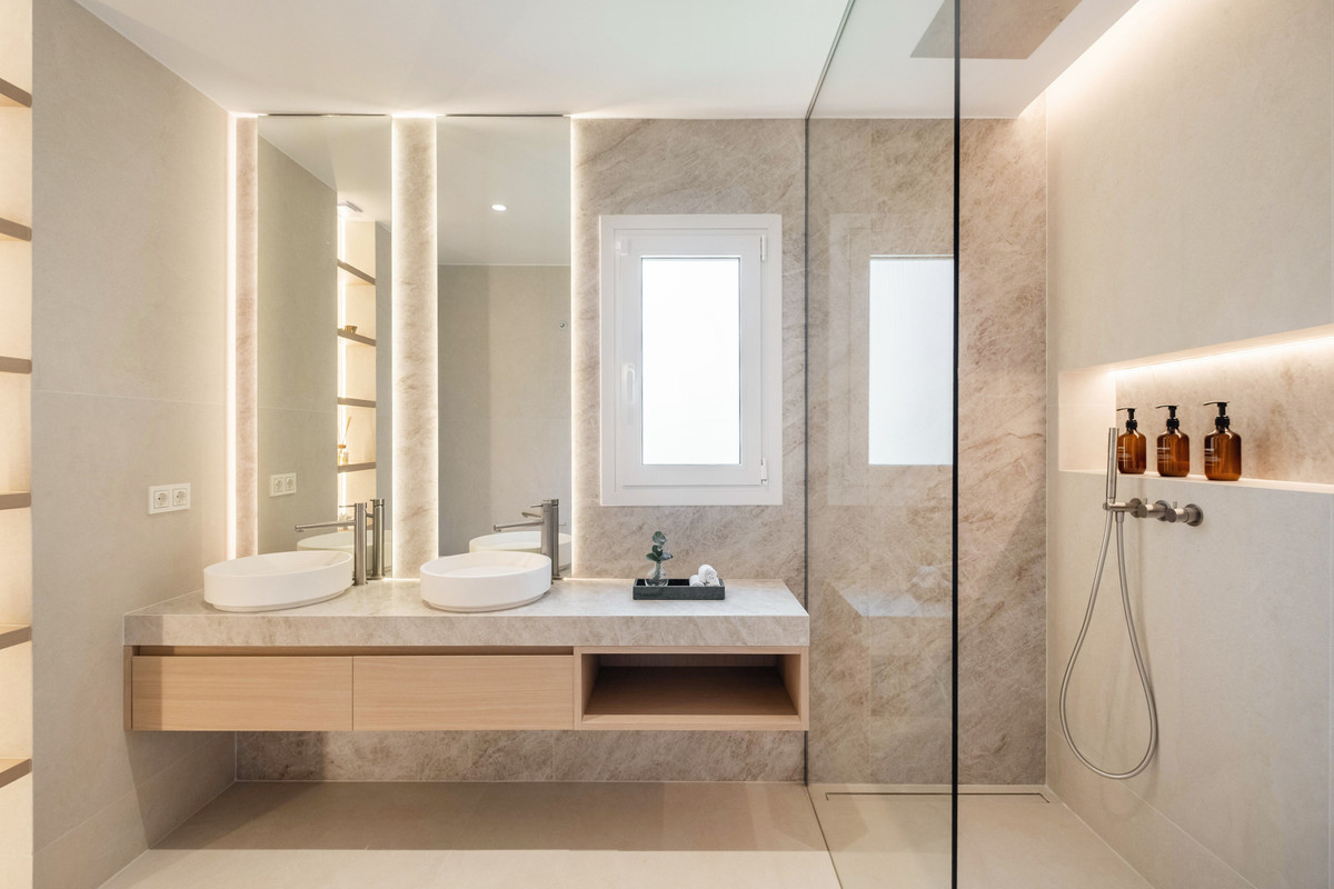 Property main view 33
