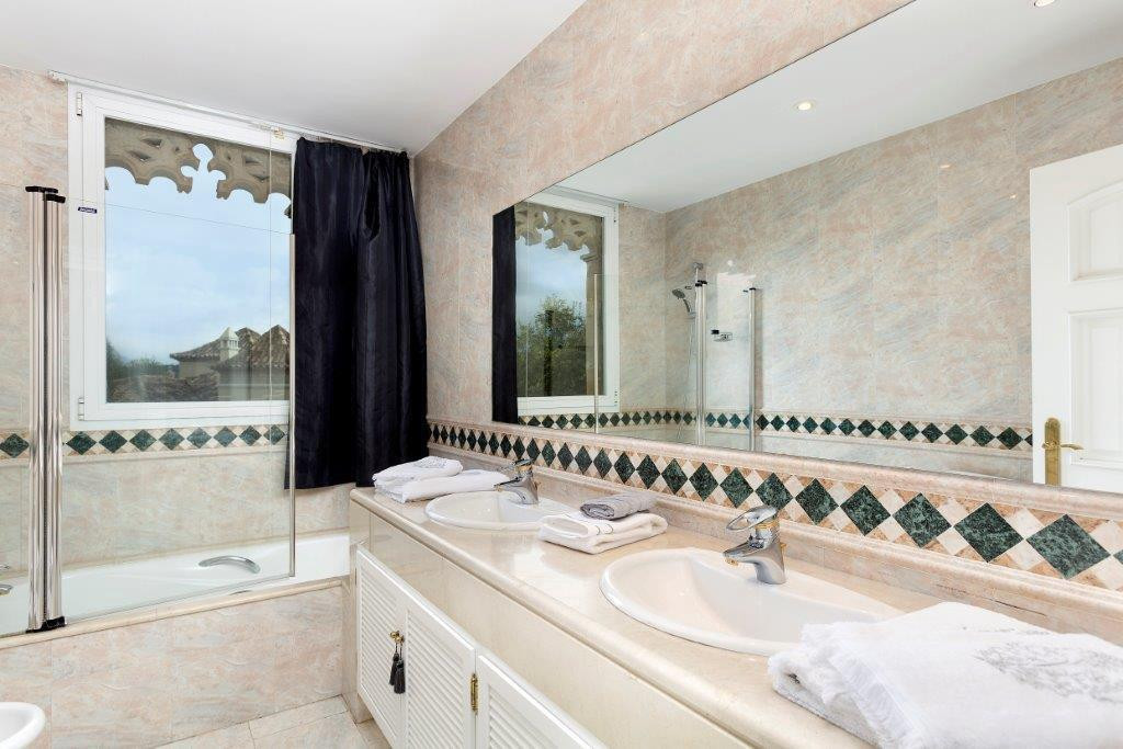 Huis te koop in La Quinta | 5 slaapkamers H5426245