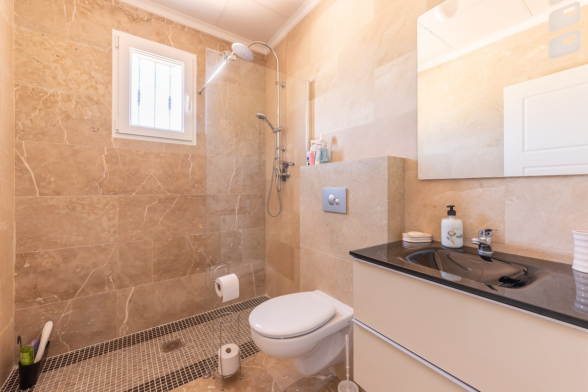 Huis te koop in La Romana | 5 slaapkamers H5509387