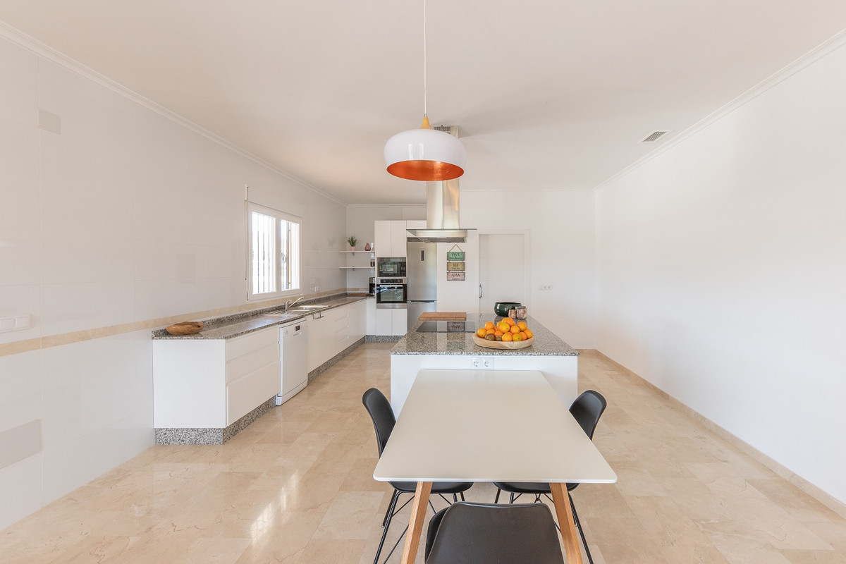 Huis te koop in La Romana | 5 slaapkamers H5510968