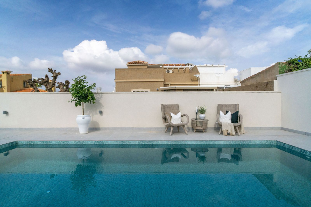 Huis te koop in La Siesta | 3 slaapkamers H4882258