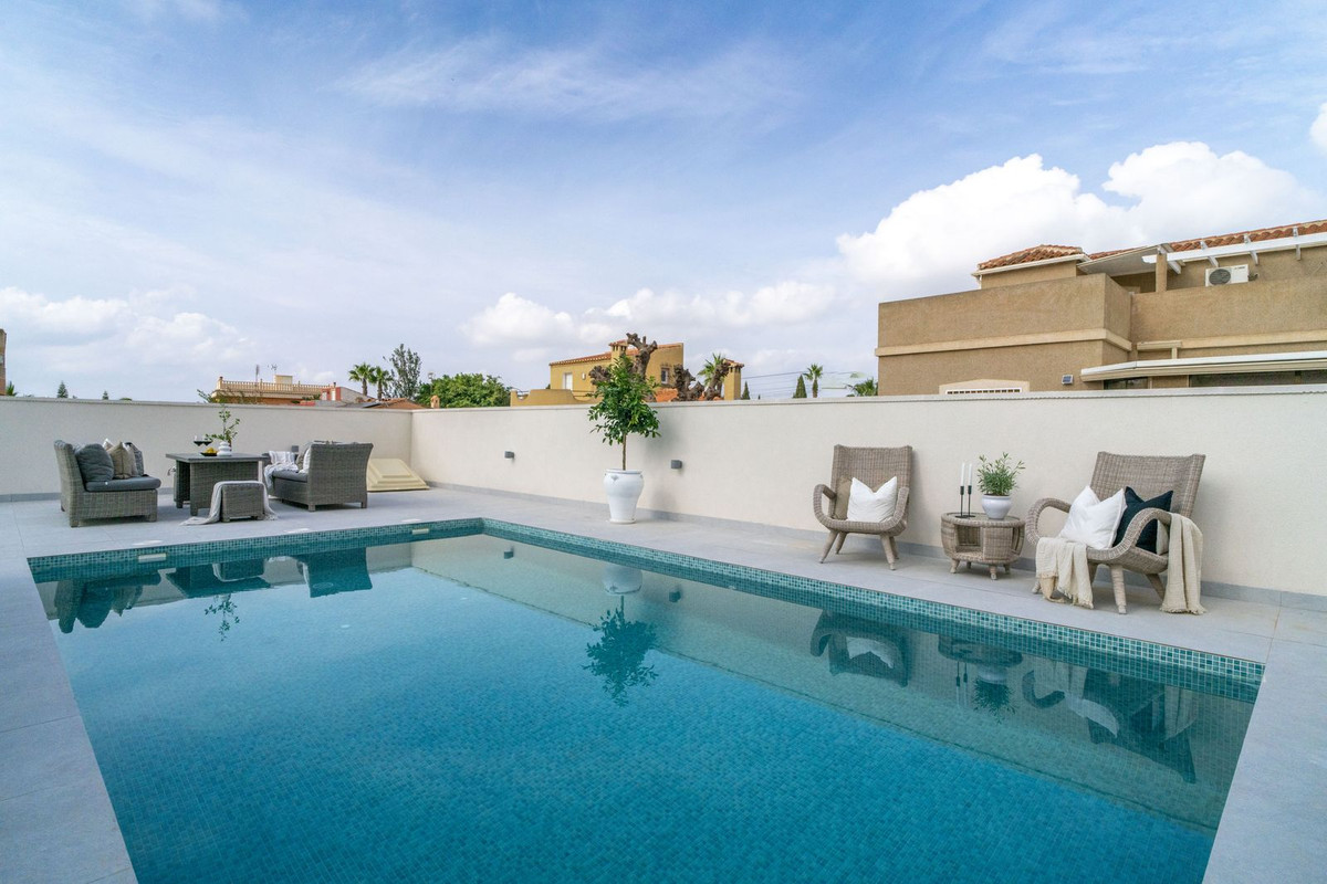 Huis te koop in La Siesta | 3 slaapkamers H4882258