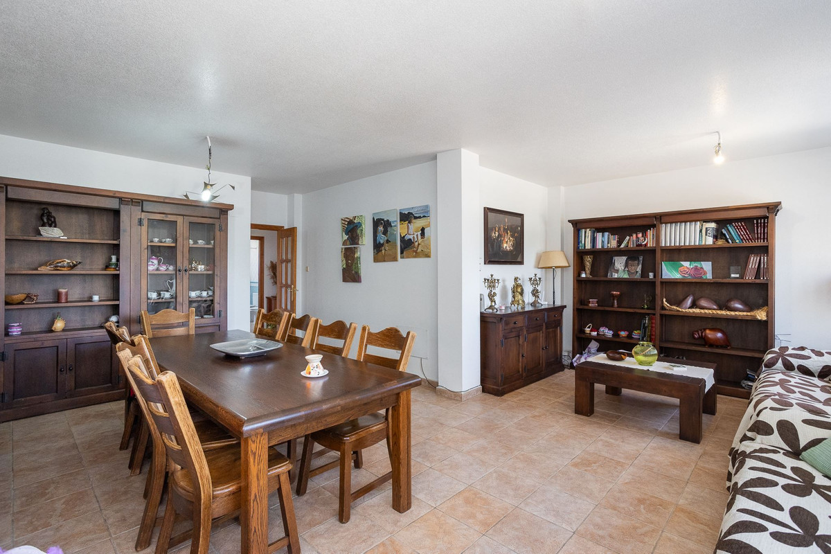 Huis te koop in La Siesta | 6 slaapkamers H5210200