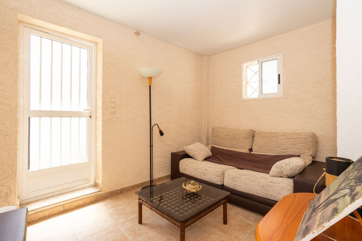 Huis te koop in La Siesta | 6 slaapkamers H5210200