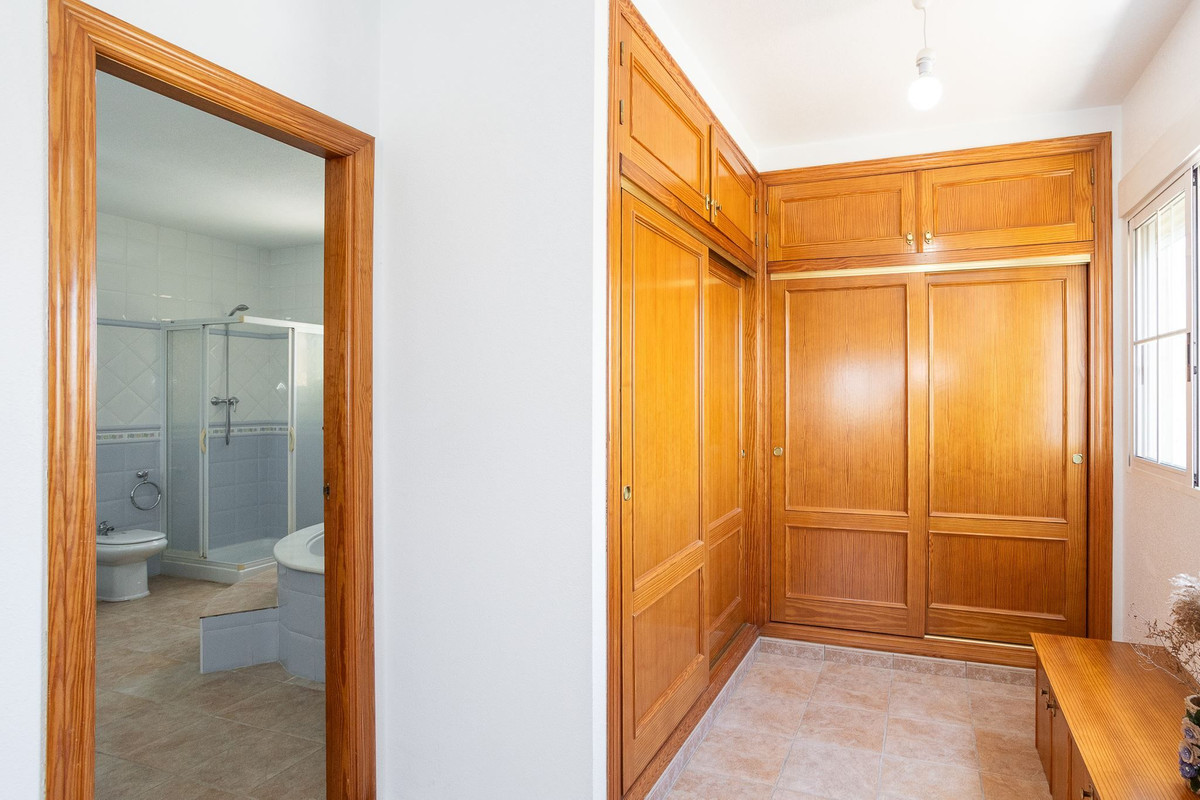 Huis te koop in La Siesta | 6 slaapkamers H5210200