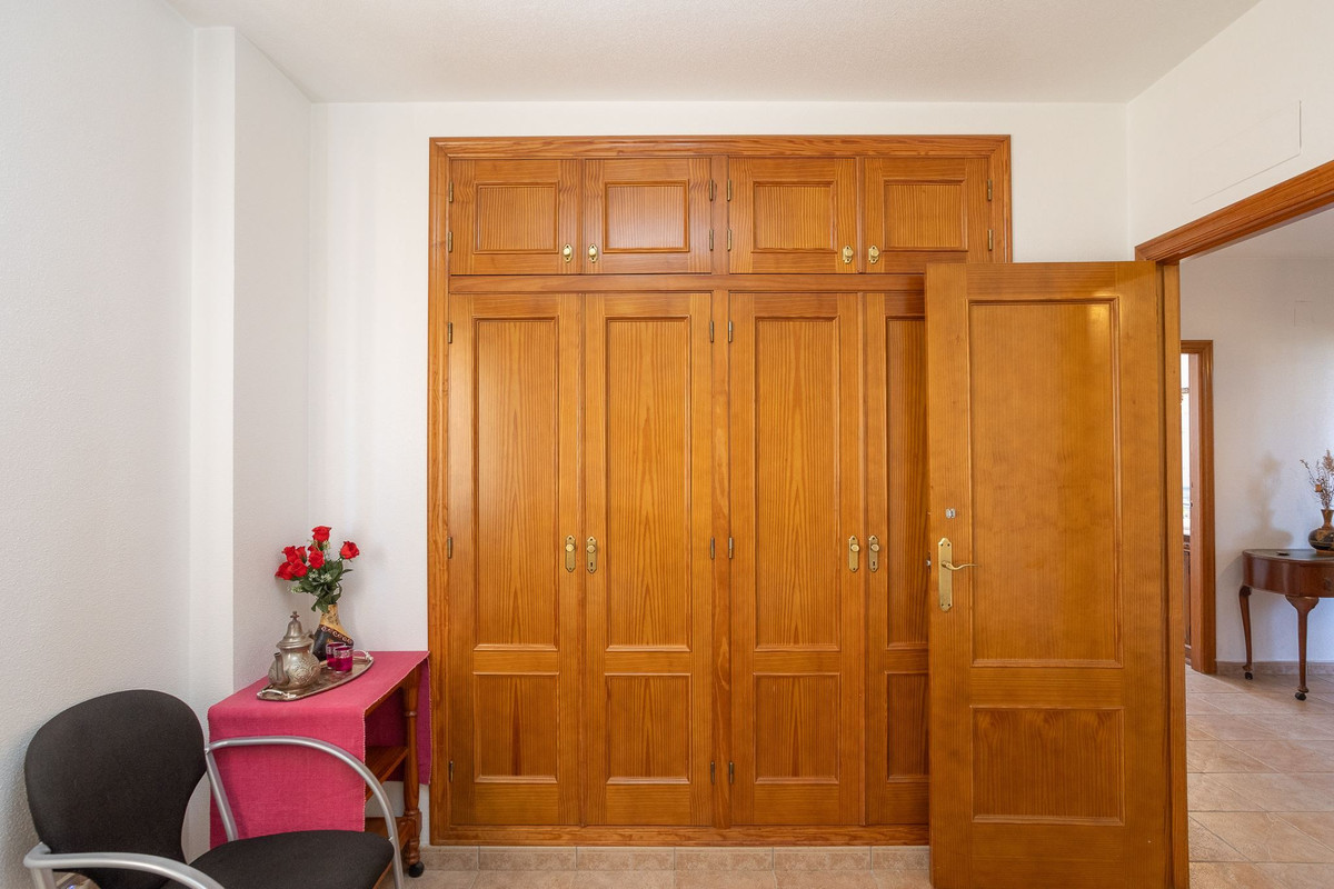 Huis te koop in La Siesta | 6 slaapkamers H5210200