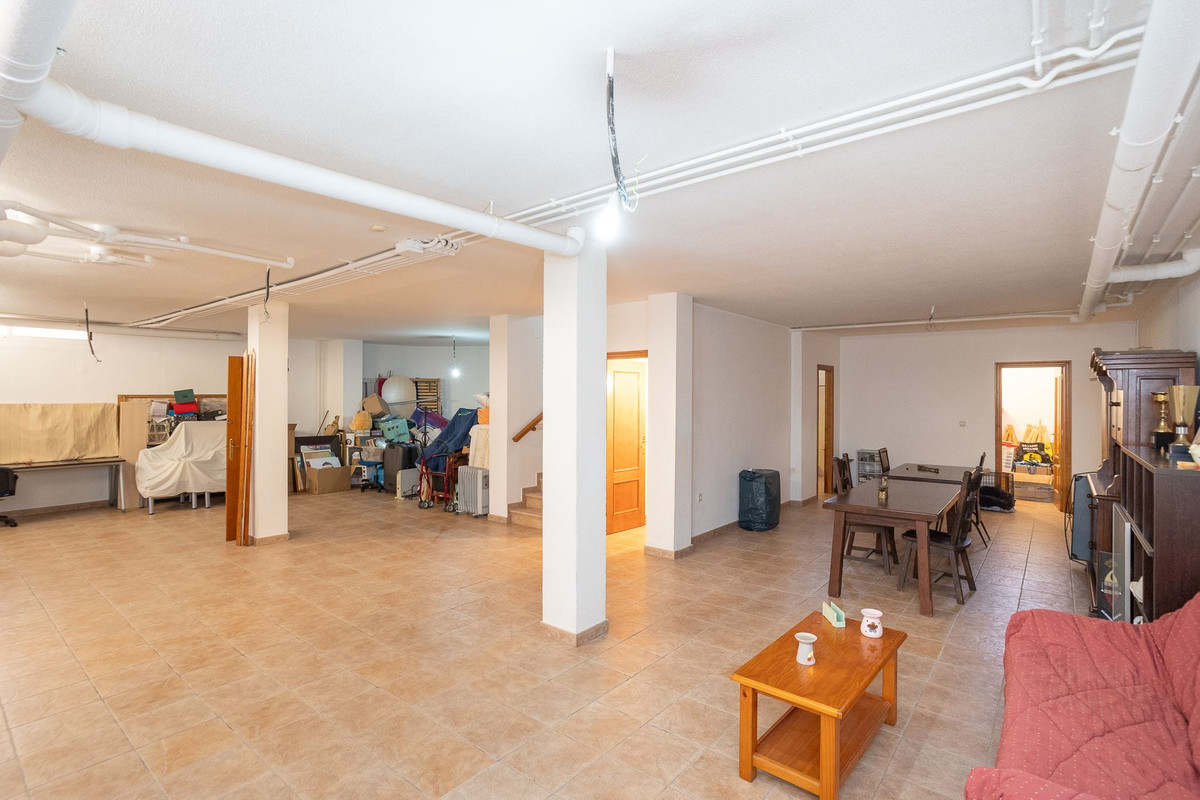 Huis te koop in La Siesta | 6 slaapkamers H5210200