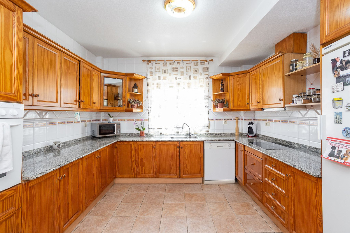 Huis te koop in La Siesta | 6 slaapkamers H5210200