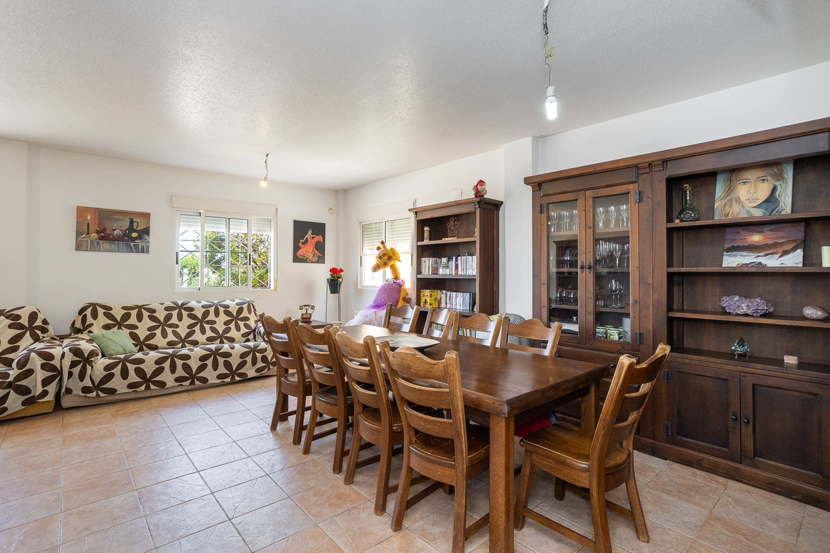 Huis te koop in La Siesta | 6 slaapkamers H5210200