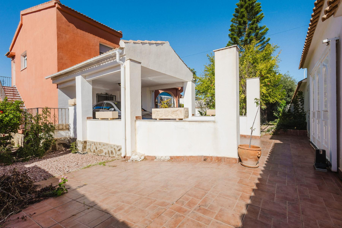 Huis te koop in La Siesta | 6 slaapkamers H5215897