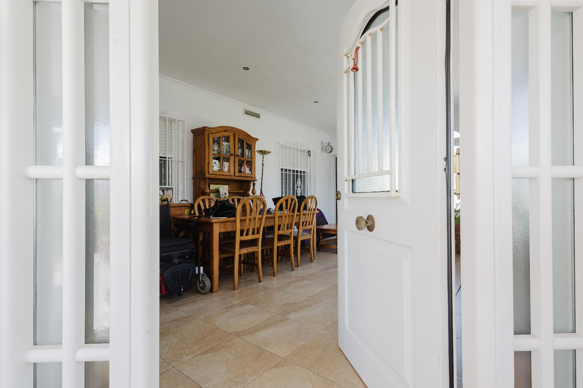 Huis te koop in La Siesta | 6 slaapkamers H5215897