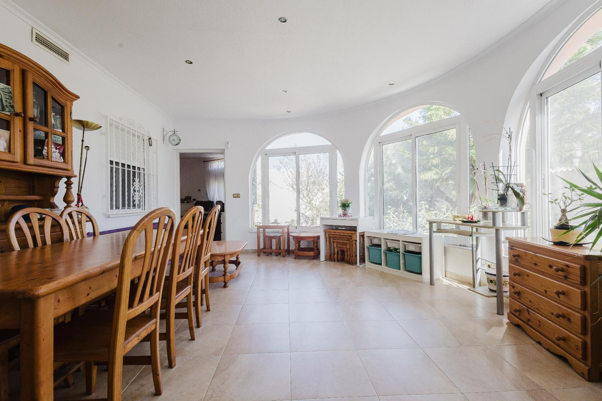 Huis te koop in La Siesta | 6 slaapkamers H5215897