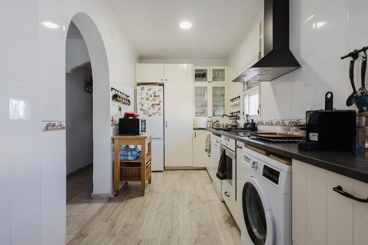 Huis te koop in La Siesta | 6 slaapkamers H5215897