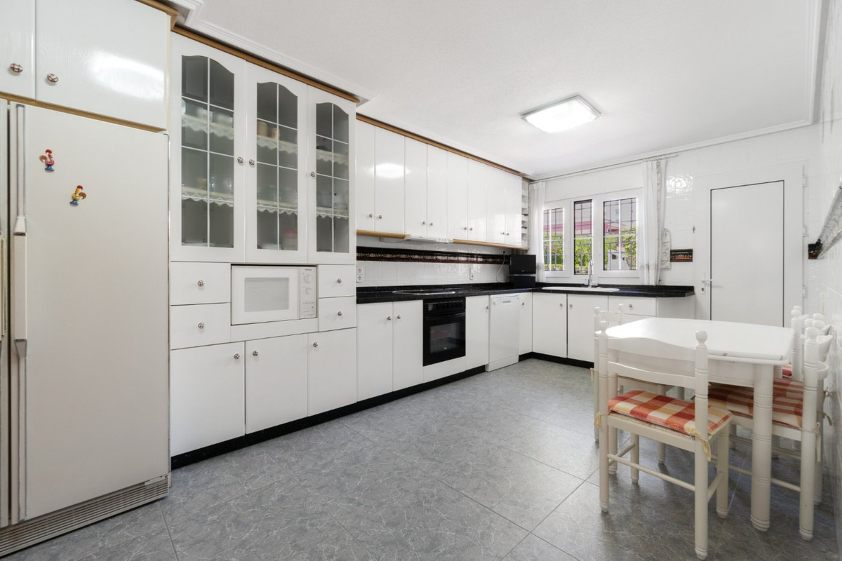 Huis te koop in La Veleta | 5 slaapkamers H4887031