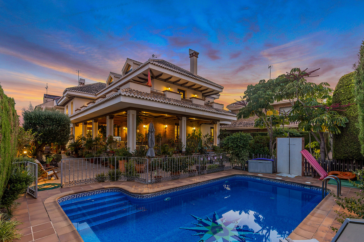 Huis te koop in La Veleta | 6 slaapkamers H5194417