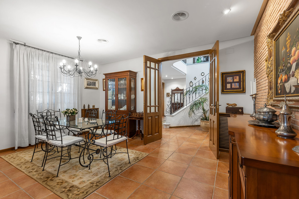 Huis te koop in La Veleta | 6 slaapkamers H5194417