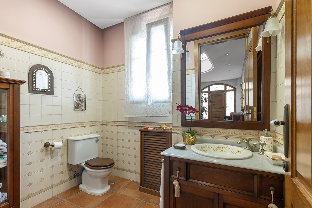 Huis te koop in La Veleta | 6 slaapkamers H5194417