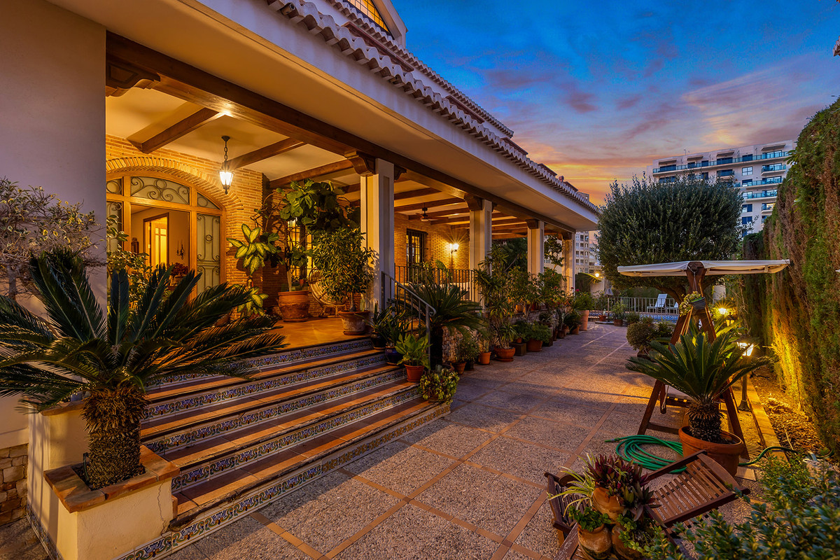 Huis te koop in La Veleta | 6 slaapkamers H5194417