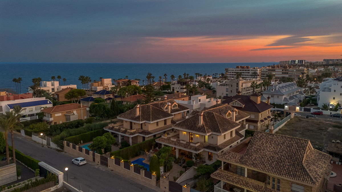 Huis te koop in La Veleta | 6 slaapkamers H5194417