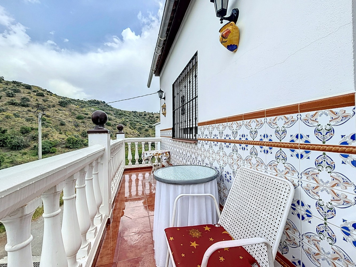 Vrijstaande Villa in La Viñuela-3