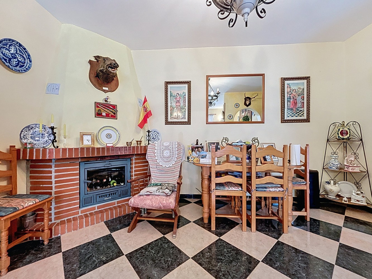Vrijstaande Villa in La Viñuela-6
