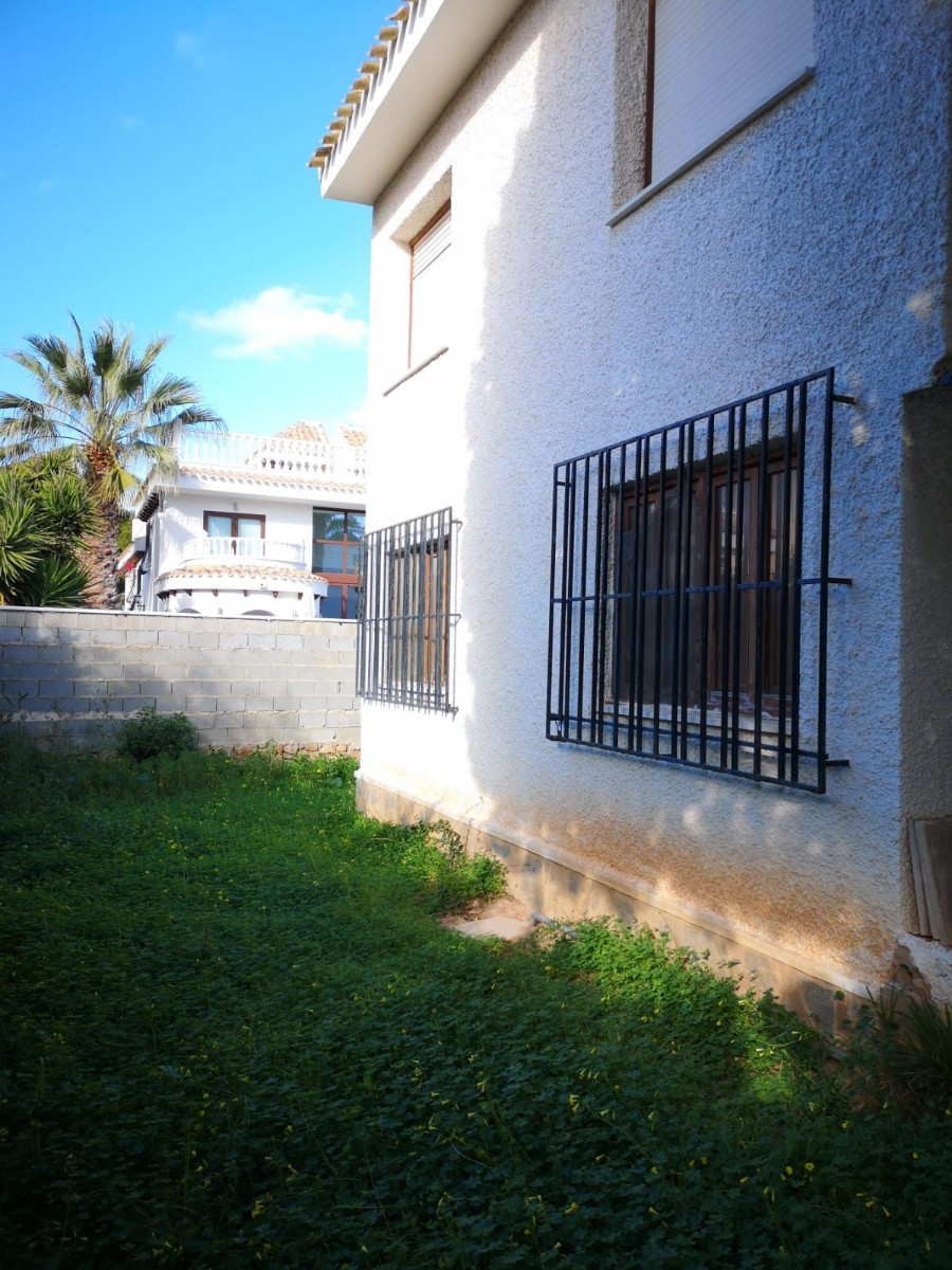 Huis te koop in La Zenia | 7 slaapkamers H5247835