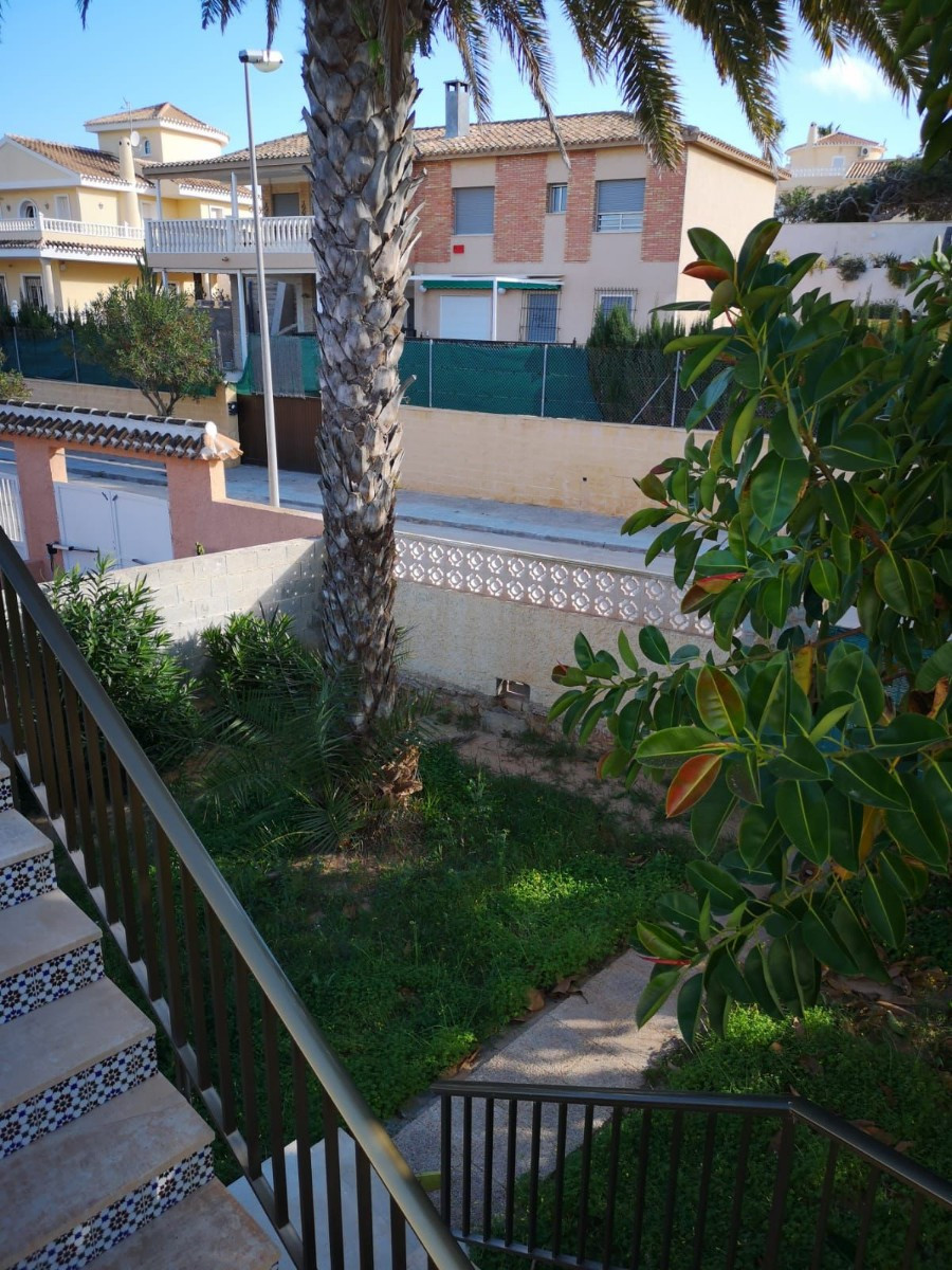 Huis te koop in La Zenia | 7 slaapkamers H5247835