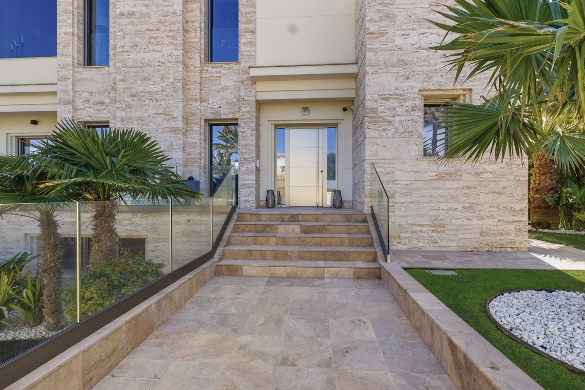 Huis te koop in La Zenia | 6 slaapkamers H5347201