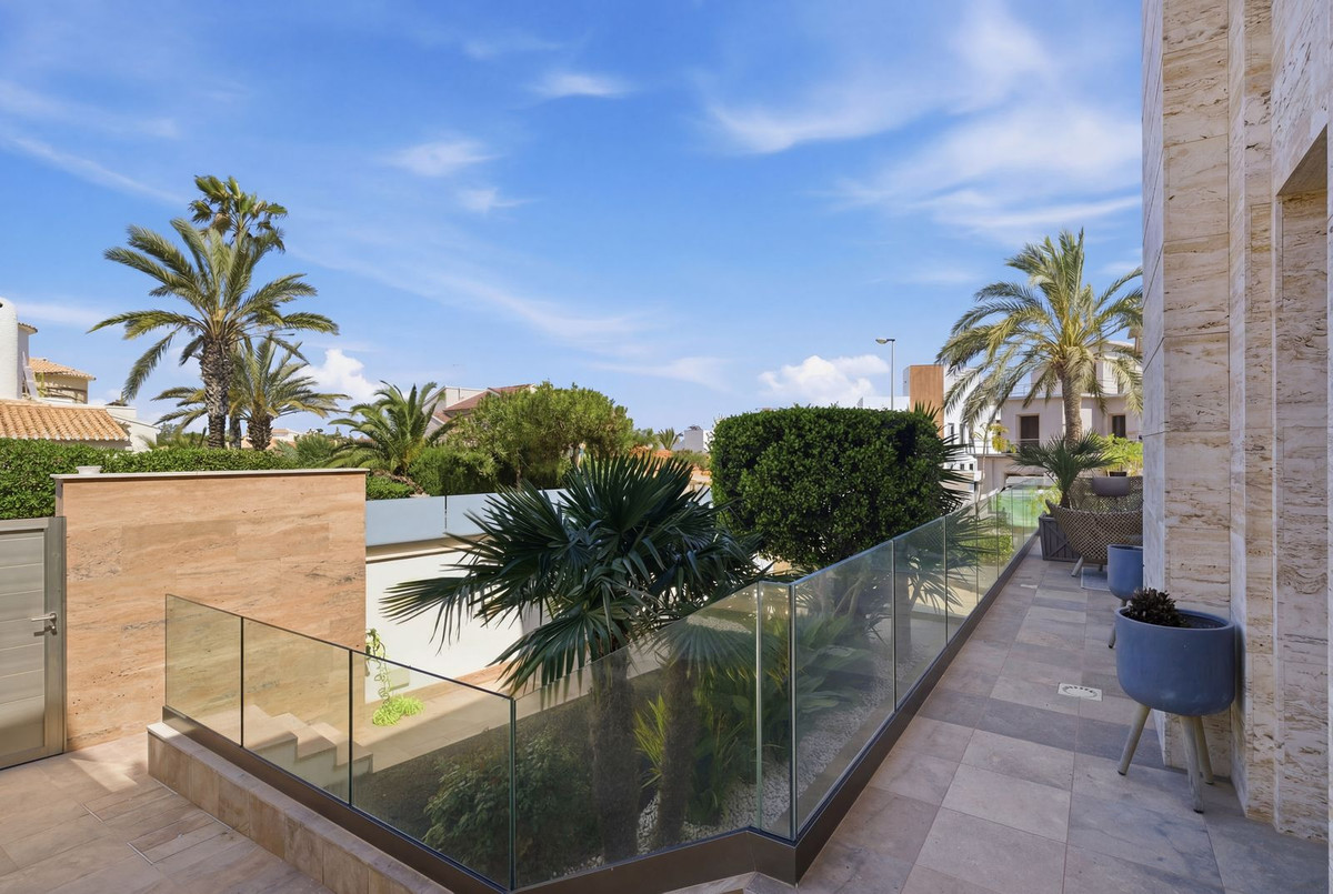 Huis te koop in La Zenia | 6 slaapkamers H5347201