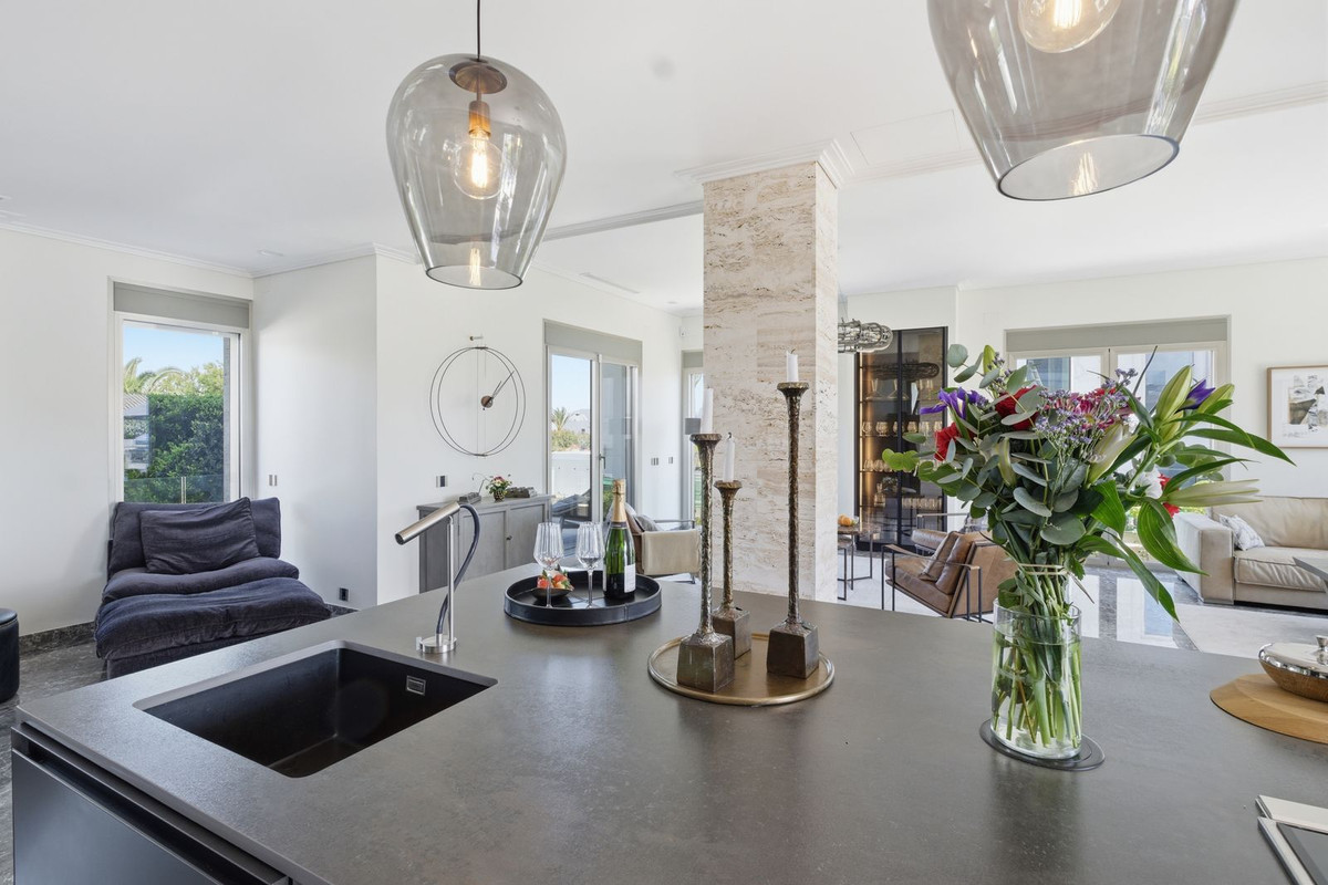 Huis te koop in La Zenia | 6 slaapkamers H5347201