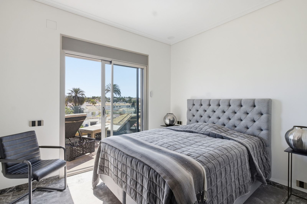 Huis te koop in La Zenia | 6 slaapkamers H5347201