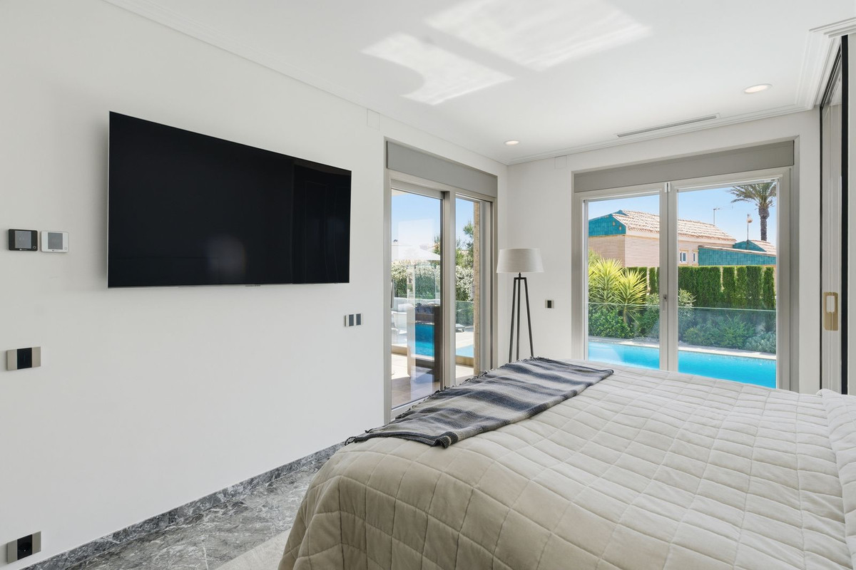 Huis te koop in La Zenia | 6 slaapkamers H5347201