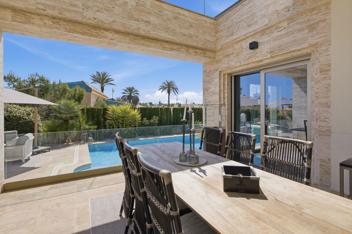 Huis te koop in La Zenia | 6 slaapkamers H5347201