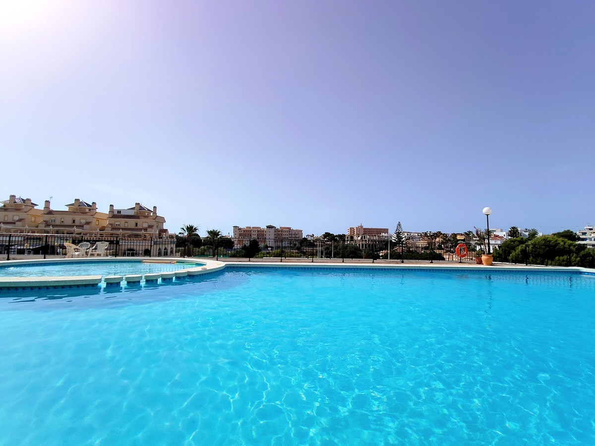 Huis te koop in La Zenia | 2 slaapkamers H5421403