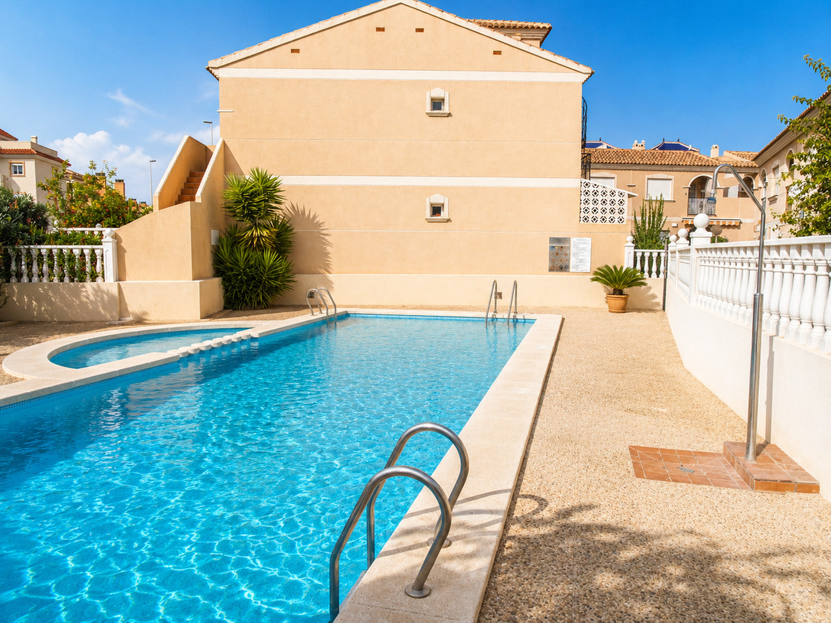 Huis te koop in La Zenia | 3 slaapkamers H5481001