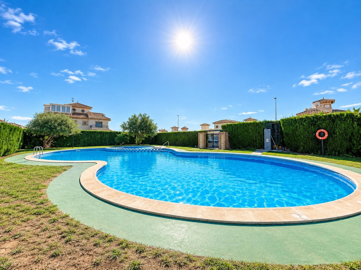 Huis te koop in La Zenia | 3 slaapkamers H5498146