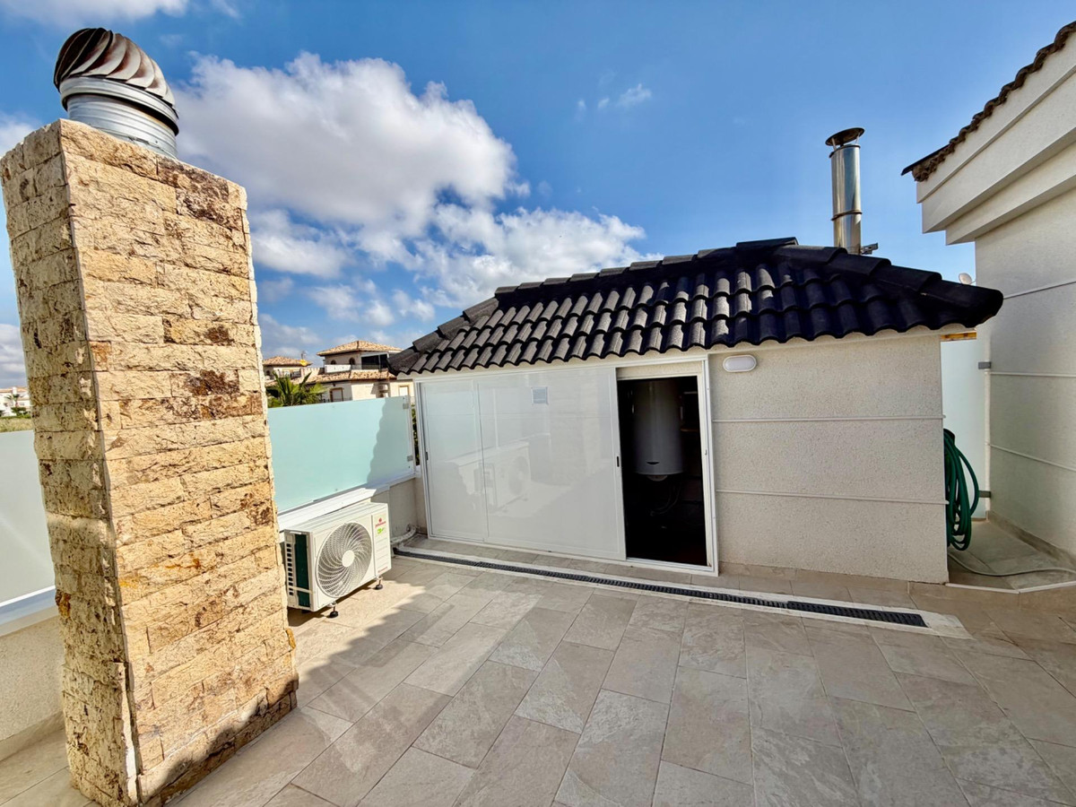 Huis te koop in La Zenia | 4 slaapkamers H5498611