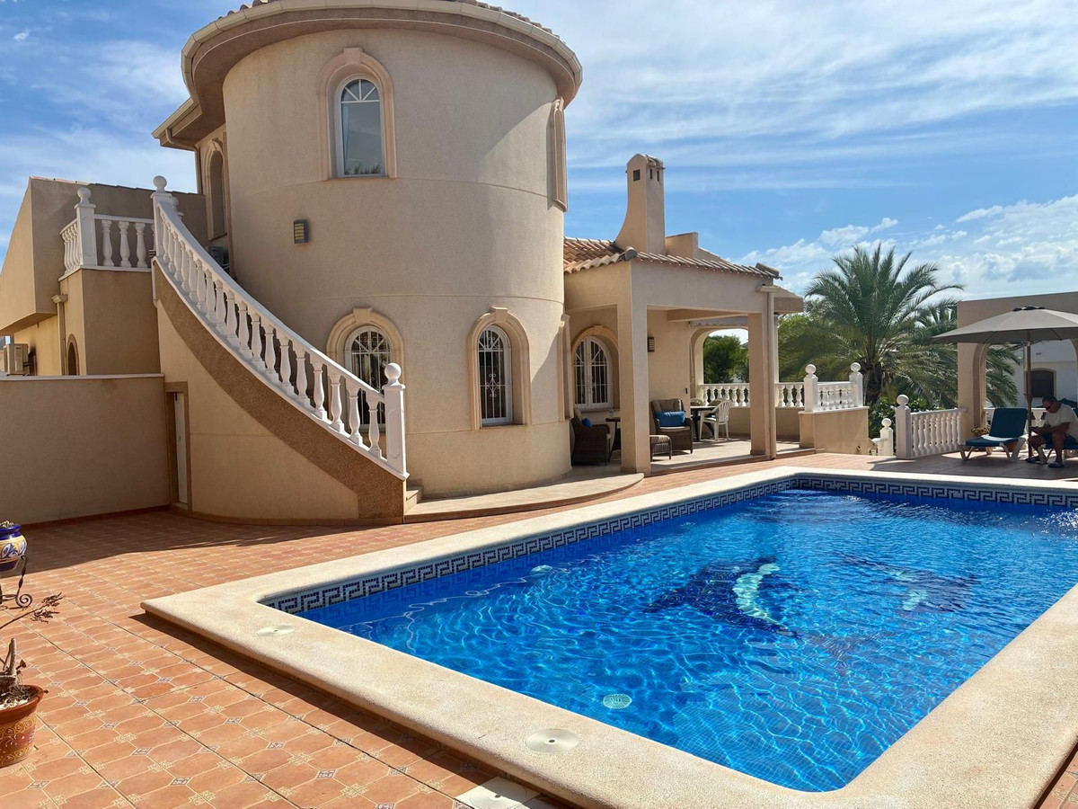 Huis te koop in La Zenia | 5 slaapkamers H5520886