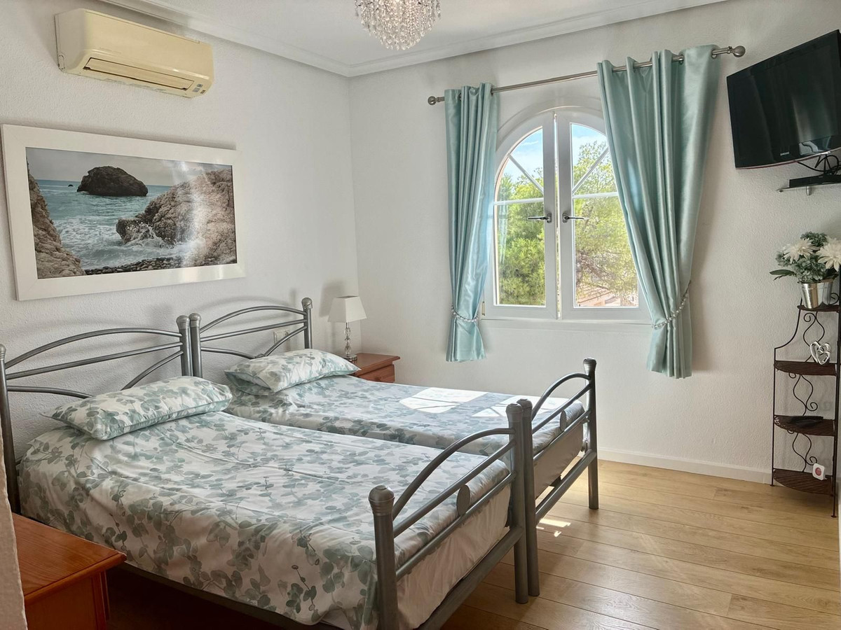 Huis te koop in La Zenia | 5 slaapkamers H5520886